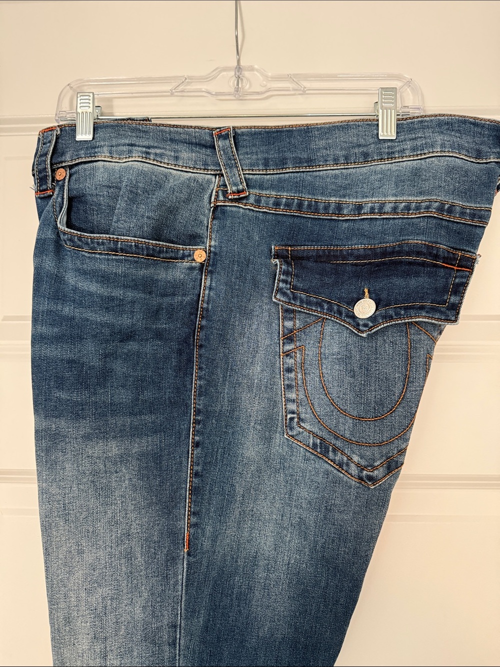 True Religion Men Ricky Jeans - 38x32 - Like New/Smoke & Pet Free
